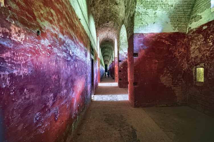 Jeden z korytarzy Jeden z korytarzy