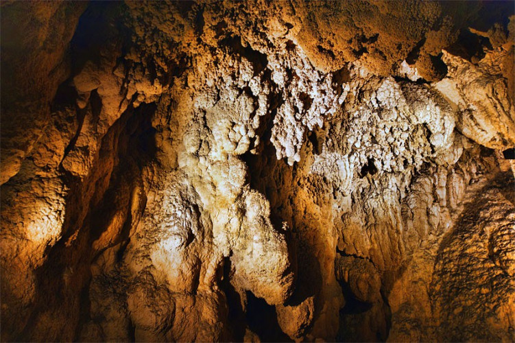 MISZKOLC-LILLAFURED - Jaskinia Anna MISZKOLC-LILLAFURED - Jaskinia Anna