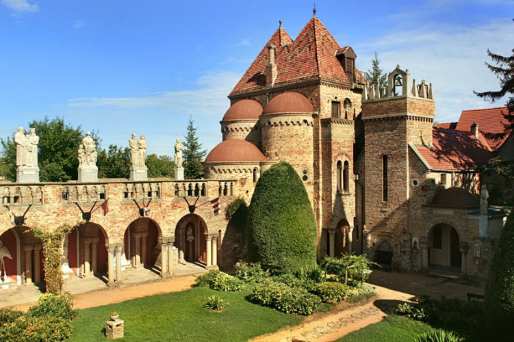 Dziedziniec zamku Dziedziniec zamku