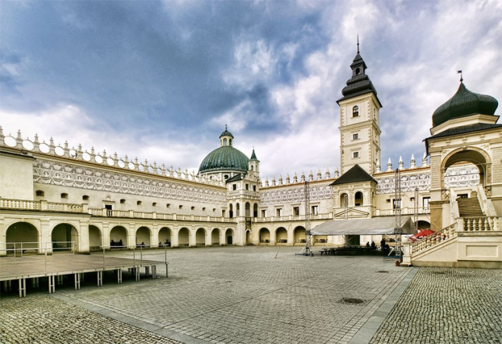 Dziedziniec Dziedziniec