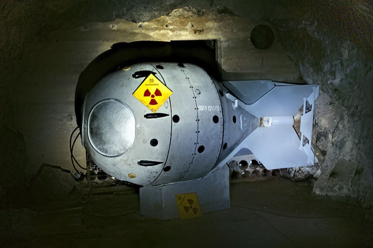 Bomba atomowa Bomba atomowa